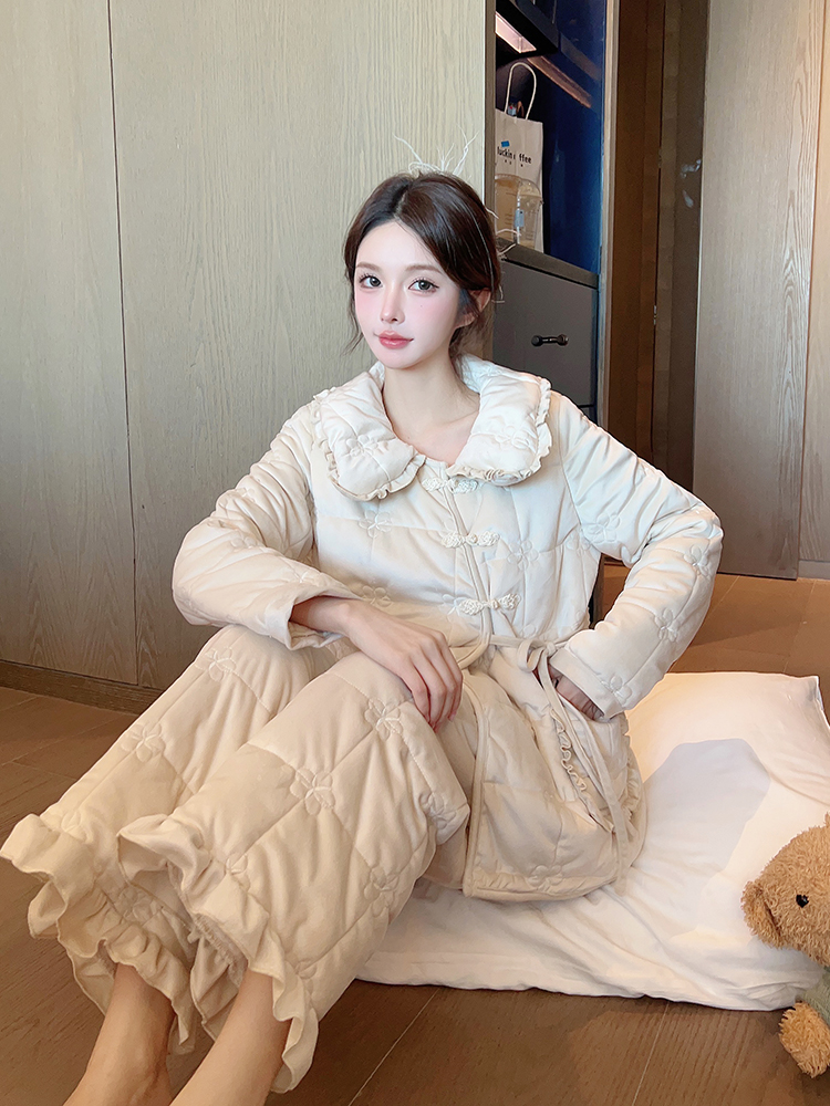 Winter Women's Three-Layer Quilted Coral Fleece Robe and Pajama Set - Thickened Warm Homewear 2025 Winter Women's Three-Layer Quilted Coral Fleece Robe and Pajama Set - Thickened Warm Homewear 2025