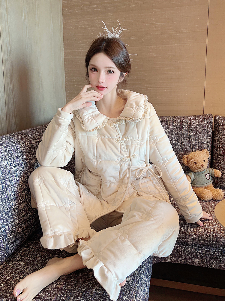 Winter Women's Three-Layer Quilted Coral Fleece Robe and Pajama Set - Thickened Warm Homewear 2025 Winter Women's Three-Layer Quilted Coral Fleece Robe and Pajama Set - Thickened Warm Homewear 2025