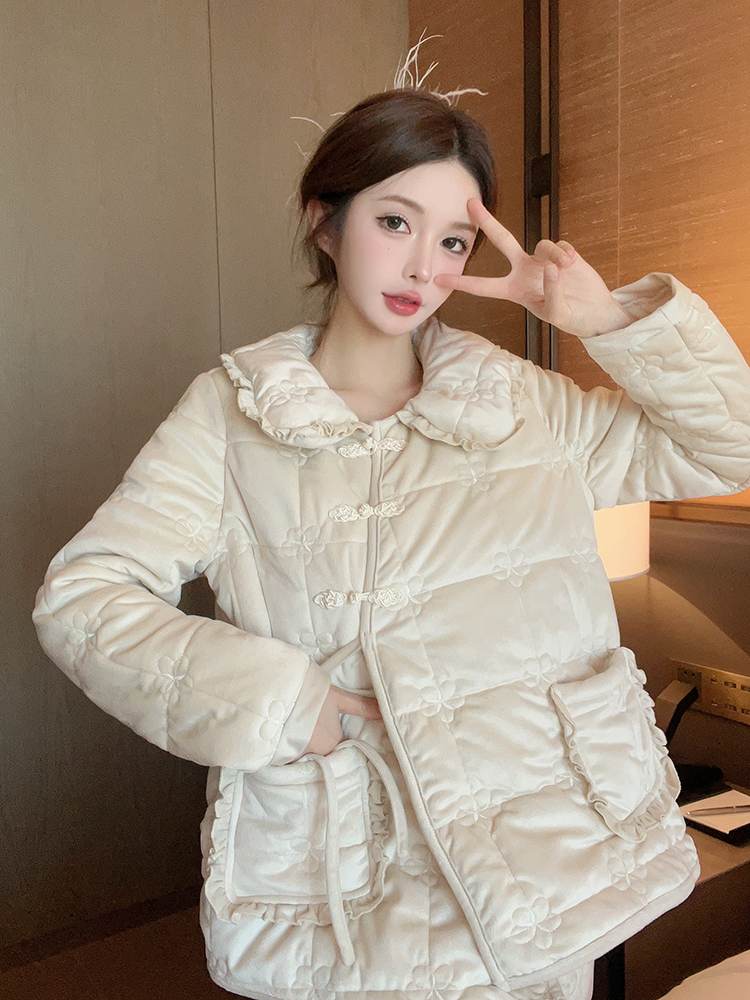 Winter Women's Three-Layer Quilted Coral Fleece Robe and Pajama Set - Thickened Warm Homewear 2025 Winter Women's Three-Layer Quilted Coral Fleece Robe and Pajama Set - Thickened Warm Homewear 2025