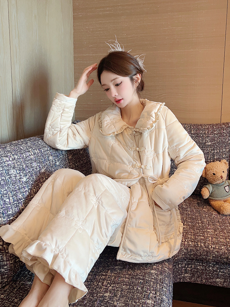 Winter Women's Three-Layer Quilted Coral Fleece Robe and Pajama Set - Thickened Warm Homewear 2025 Winter Women's Three-Layer Quilted Coral Fleece Robe and Pajama Set - Thickened Warm Homewear 2025