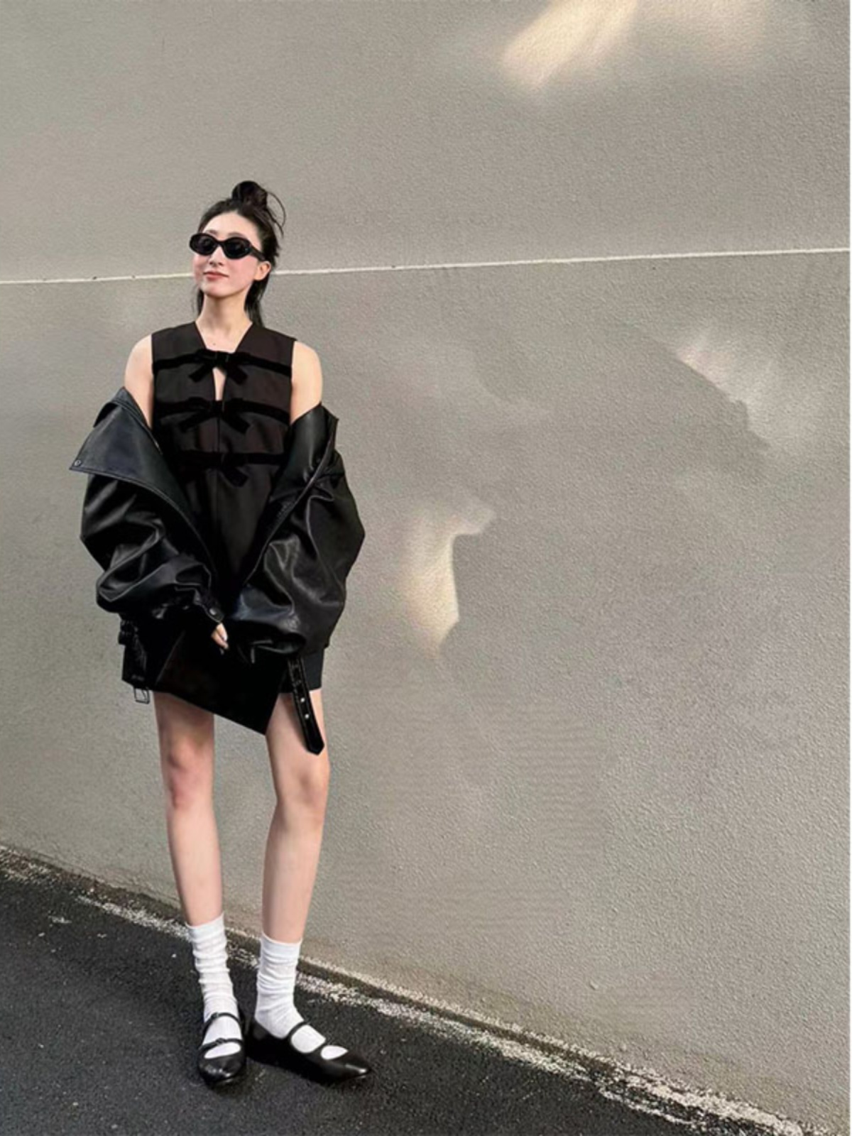 Women's A-Line Dress with Bow Tie, Slim Fit Sleeveless Design, Chic Temperament Style, Ideal for 90s and Y2K Fashion Women's A-Line Dress with Bow Tie, Slim Fit Sleeveless Design, Chic Temperament Style, Ideal for 90s and Y2K Fashion