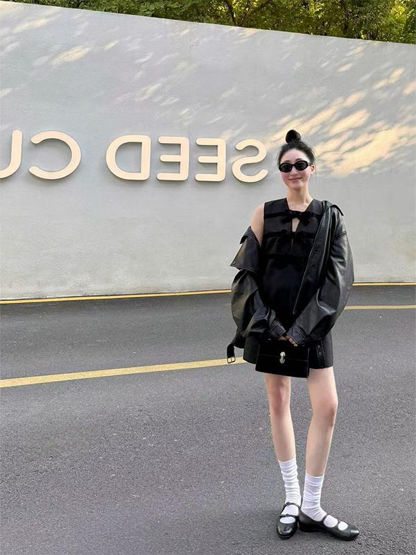 Women's A-Line Dress with Bow Tie, Slim Fit Sleeveless Design, Chic Temperament Style, Ideal for 90s and Y2K Fashion Women's A-Line Dress with Bow Tie, Slim Fit Sleeveless Design, Chic Temperament Style, Ideal for 90s and Y2K Fashion