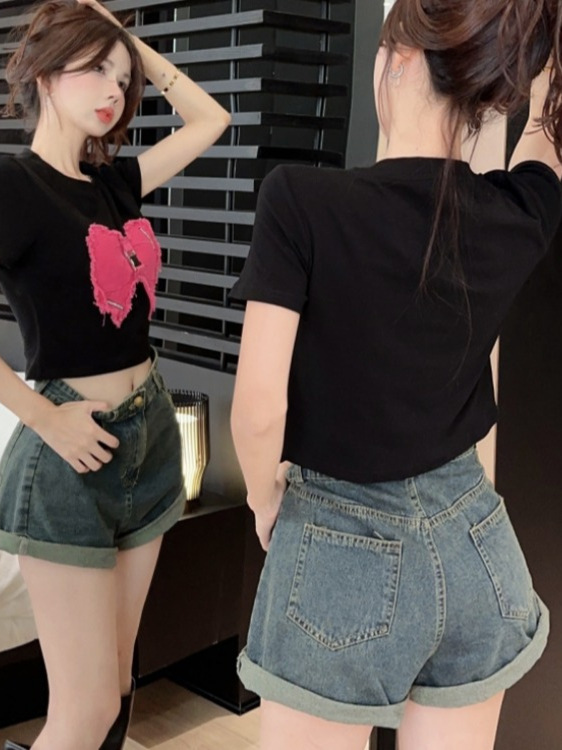 Women's American Cowboy Bow Patch Short-Sleeve T-Shirt - Stylish Slim Fit Top for Casual 90s and Y2K Fashion Women's American Cowboy Bow Patch Short-Sleeve T-Shirt - Stylish Slim Fit Top for Casual 90s and Y2K Fashion