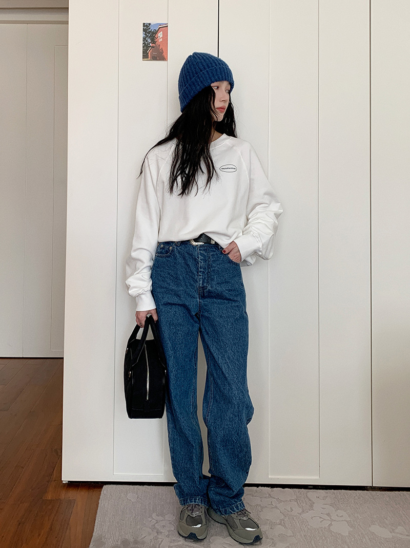 Women's Basic Small Print Round Neck Sweatshirt - Long Sleeve Loose Fit, Versatile White Top for Spring and Summer Fashion Women's Basic Small Print Round Neck Sweatshirt - Long Sleeve Loose Fit, Versatile White Top for Spring and Summer Fashion