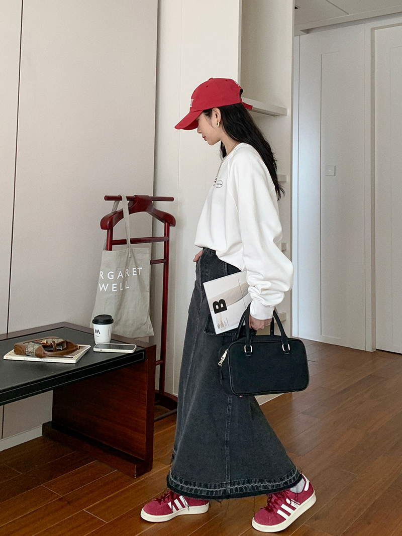 Women's Basic Small Print Round Neck Sweatshirt - Long Sleeve Loose Fit, Versatile White Top for Spring and Summer Fashion Women's Basic Small Print Round Neck Sweatshirt - Long Sleeve Loose Fit, Versatile White Top for Spring and Summer Fashion