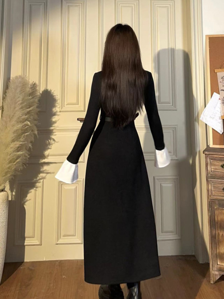 Women's Black Faux Two-Piece Knitted Dress, Long Sleeve A-Line Skirt, Autumn 2025 Fashion, Trendy Niche Style Women's Black Faux Two-Piece Knitted Dress, Long Sleeve A-Line Skirt, Autumn 2025 Fashion, Trendy Niche Style