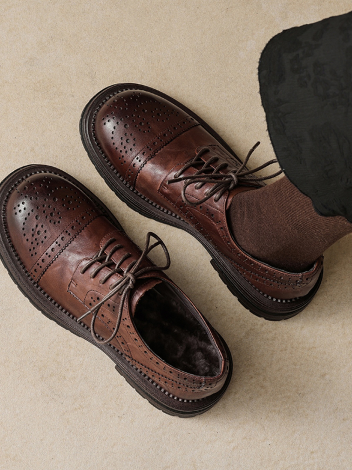 Women's British Style Deep Mouth Lace-Up Brogue Flats, Genuine Leather Round Toe Loafers, College Style Thick-Soled with Fleece Lining Women's British Style Deep Mouth Lace-Up Brogue Flats, Genuine Leather Round Toe Loafers, College Style Thick-Soled with Fleece Lining