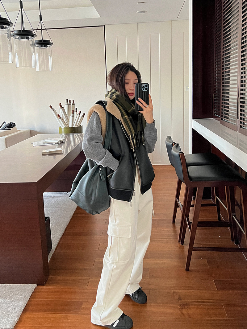 Women's Casual Draped Sweatpants - American-Style Work Pants, Straight Loose Fit, White, Autumn Winter 2025 Fashion Women's Casual Draped Sweatpants - American-Style Work Pants, Straight Loose Fit, White, Autumn Winter 2025 Fashion