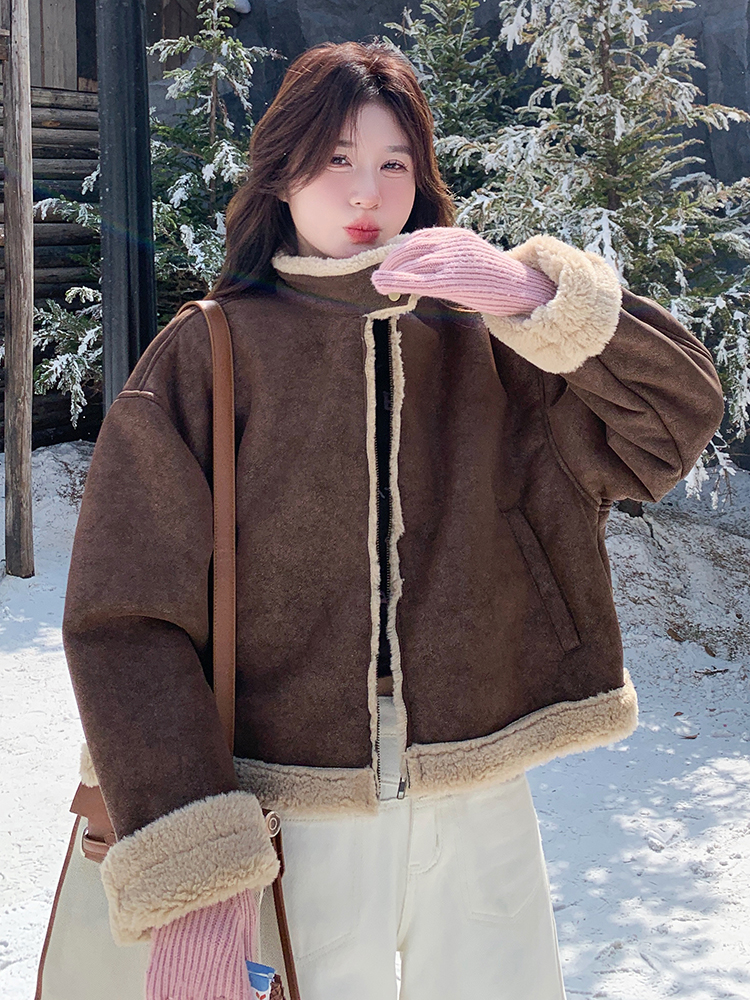 Women's Fleece-Lined Lamb Wool Coat, Winter 2025 Korean Style Thick Warm Motorcycle Jacket with Stand Collar Women's Fleece-Lined Lamb Wool Coat, Winter 2025 Korean Style Thick Warm Motorcycle Jacket with Stand Collar
