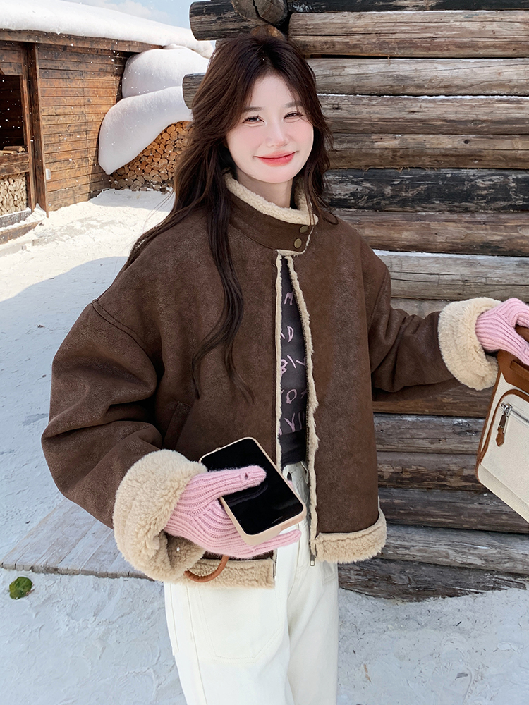 Women's Fleece-Lined Lamb Wool Coat, Winter 2025 Korean Style Thick Warm Motorcycle Jacket with Stand Collar Women's Fleece-Lined Lamb Wool Coat, Winter 2025 Korean Style Thick Warm Motorcycle Jacket with Stand Collar