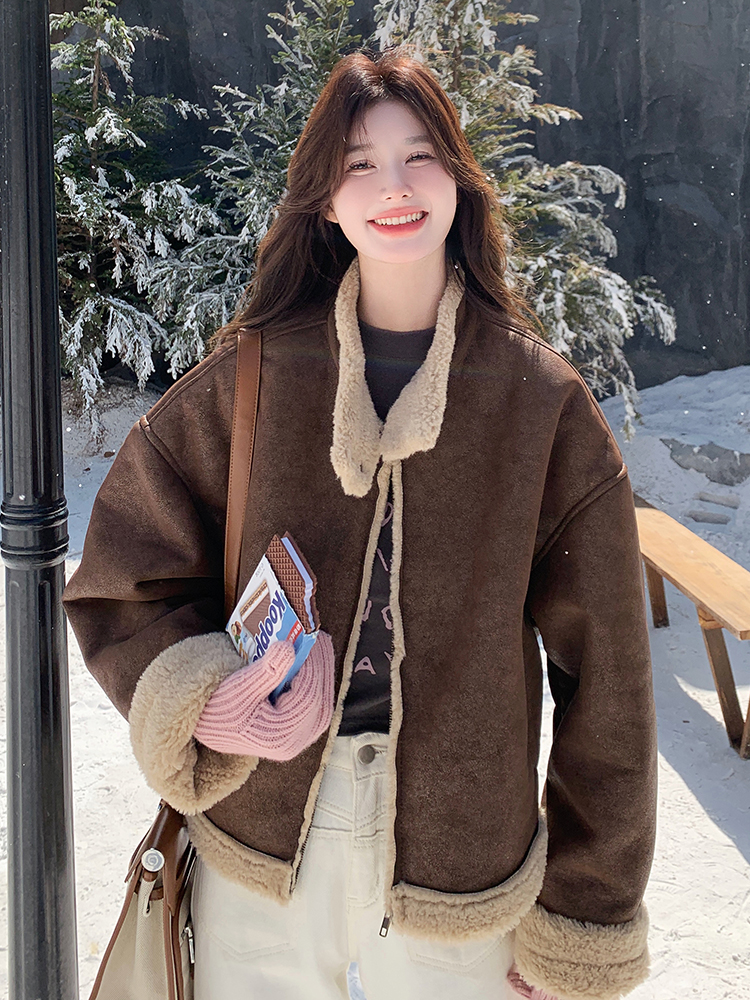 Women's Fleece-Lined Lamb Wool Coat, Winter 2025 Korean Style Thick Warm Motorcycle Jacket with Stand Collar Women's Fleece-Lined Lamb Wool Coat, Winter 2025 Korean Style Thick Warm Motorcycle Jacket with Stand Collar