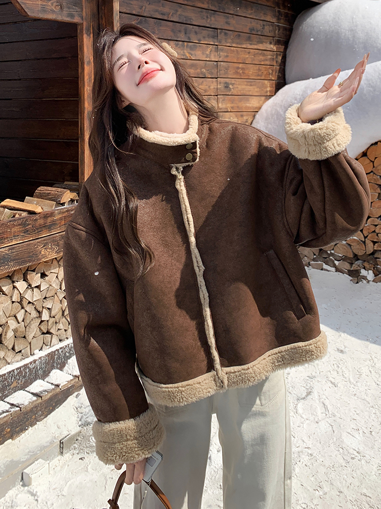 Women's Fleece-Lined Lamb Wool Coat, Winter 2025 Korean Style Thick Warm Motorcycle Jacket with Stand Collar Women's Fleece-Lined Lamb Wool Coat, Winter 2025 Korean Style Thick Warm Motorcycle Jacket with Stand Collar