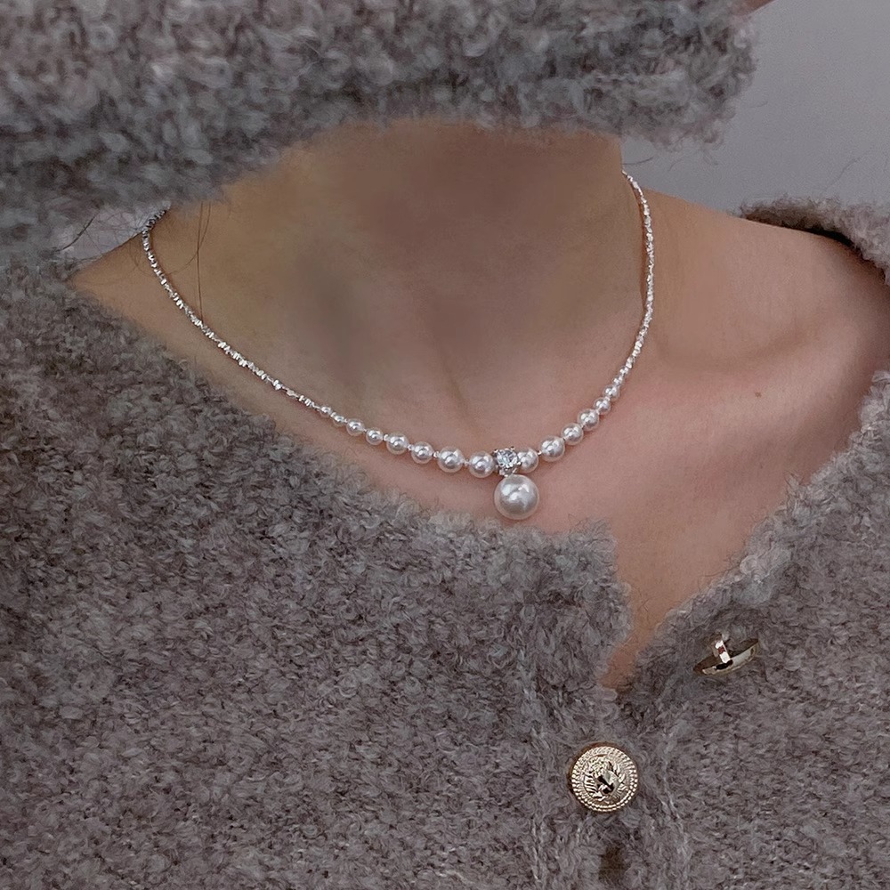 Women's French Gradual Pearl Shattered Silver Necklace, Trendy Collarbone Chain Pendant for Chic Style Women's French Gradual Pearl Shattered Silver Necklace, Trendy Collarbone Chain Pendant for Chic Style