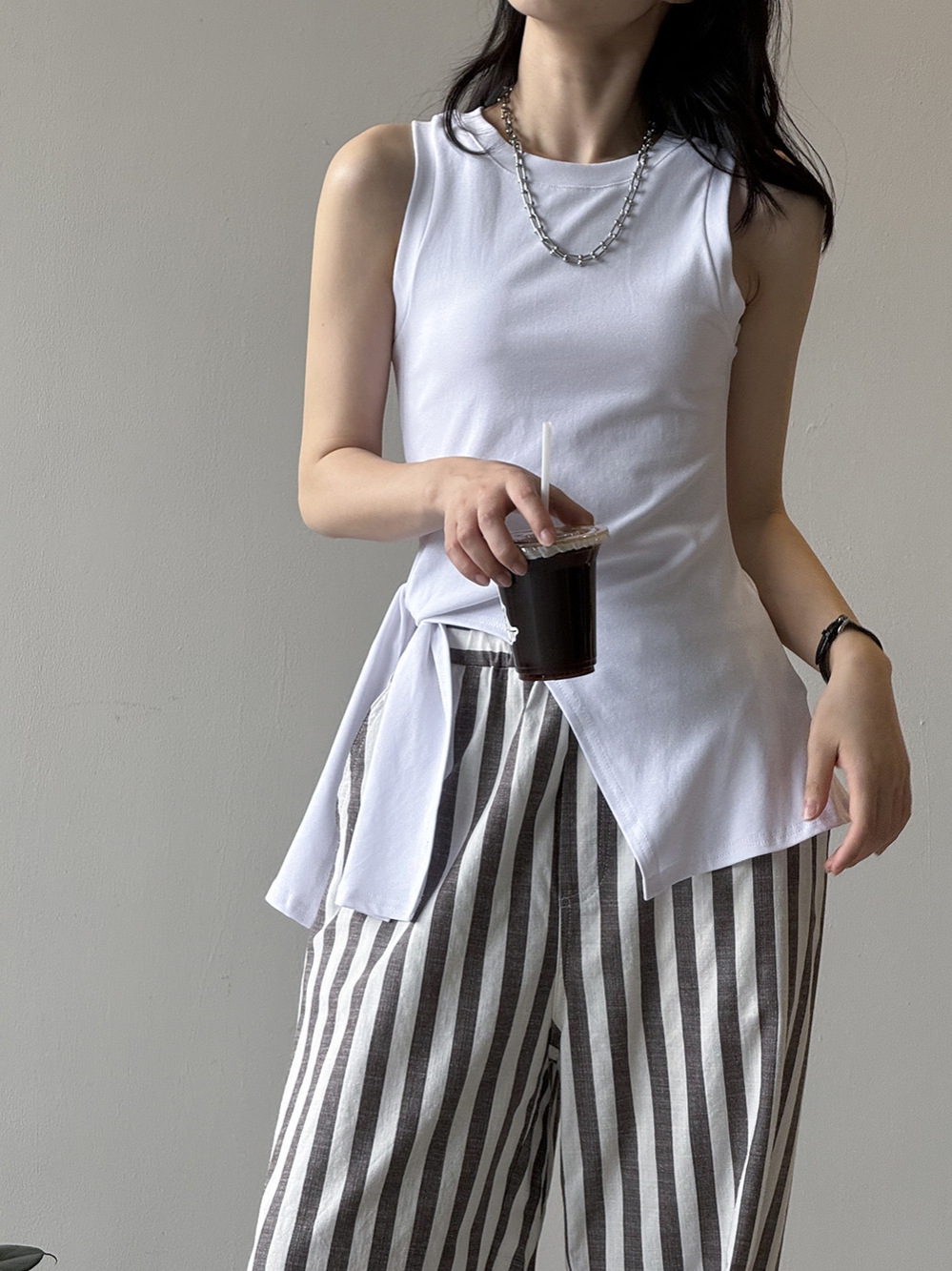 Women's French Irregular Lace-Up Sleeveless Vest - Loose High-End Summer Strap Top 2025, Trendy Y2K Fashion Women's French Irregular Lace-Up Sleeveless Vest - Loose High-End Summer Strap Top 2025, Trendy Y2K Fashion