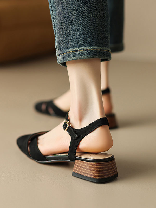 Women's French Vintage Square-Toe Suede Sandals, Chunky Heel One-Strap Roman Style, Summer 2025 Fashion Women's French Vintage Square-Toe Suede Sandals, Chunky Heel One-Strap Roman Style, Summer 2025 Fashion