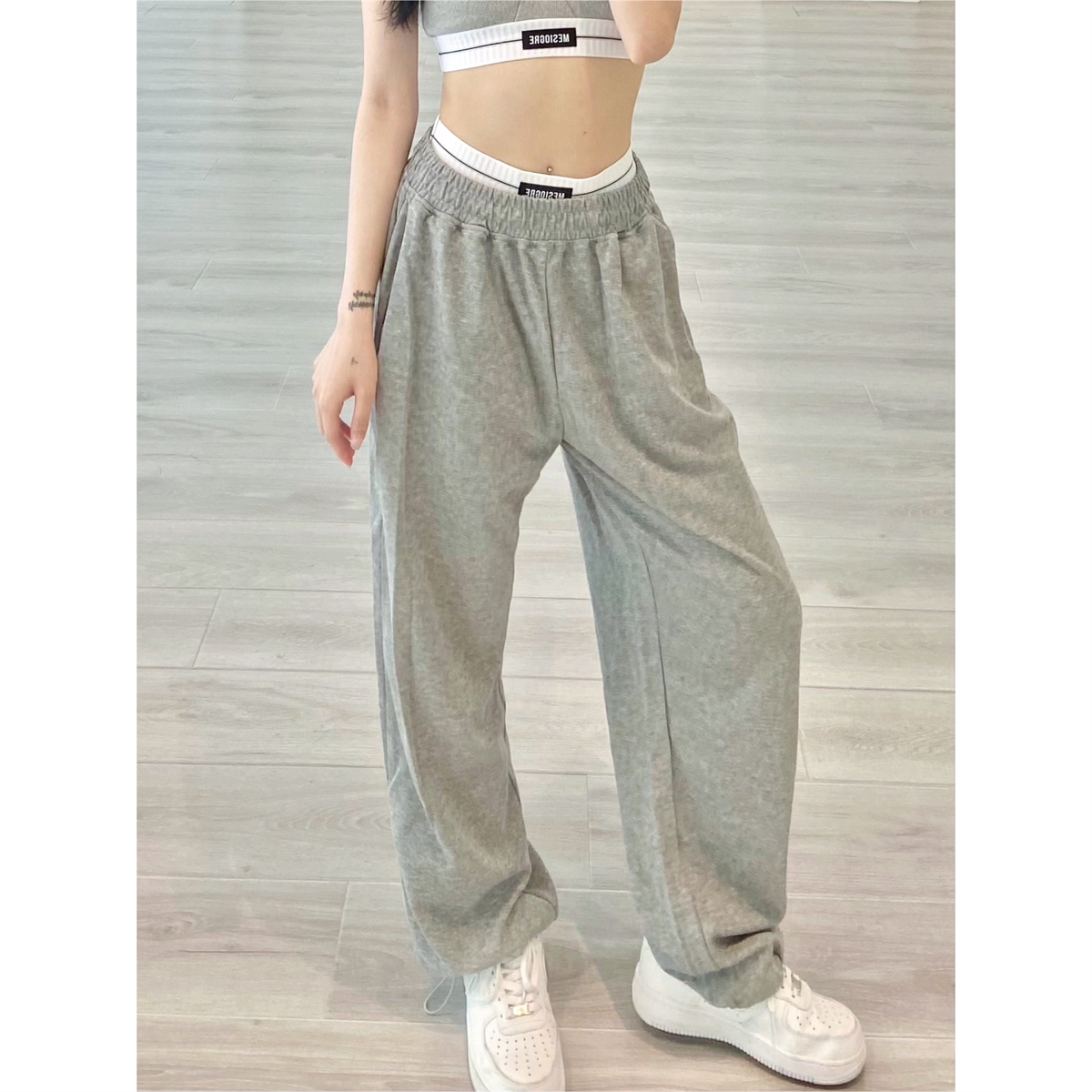 Women's Gray Loose Straight-Leg Sweatpants - Summer Dance Style, Thin Fabric, Solid Color, Casual Sports Pants Women's Gray Loose Straight-Leg Sweatpants - Summer Dance Style, Thin Fabric, Solid Color, Casual Sports Pants