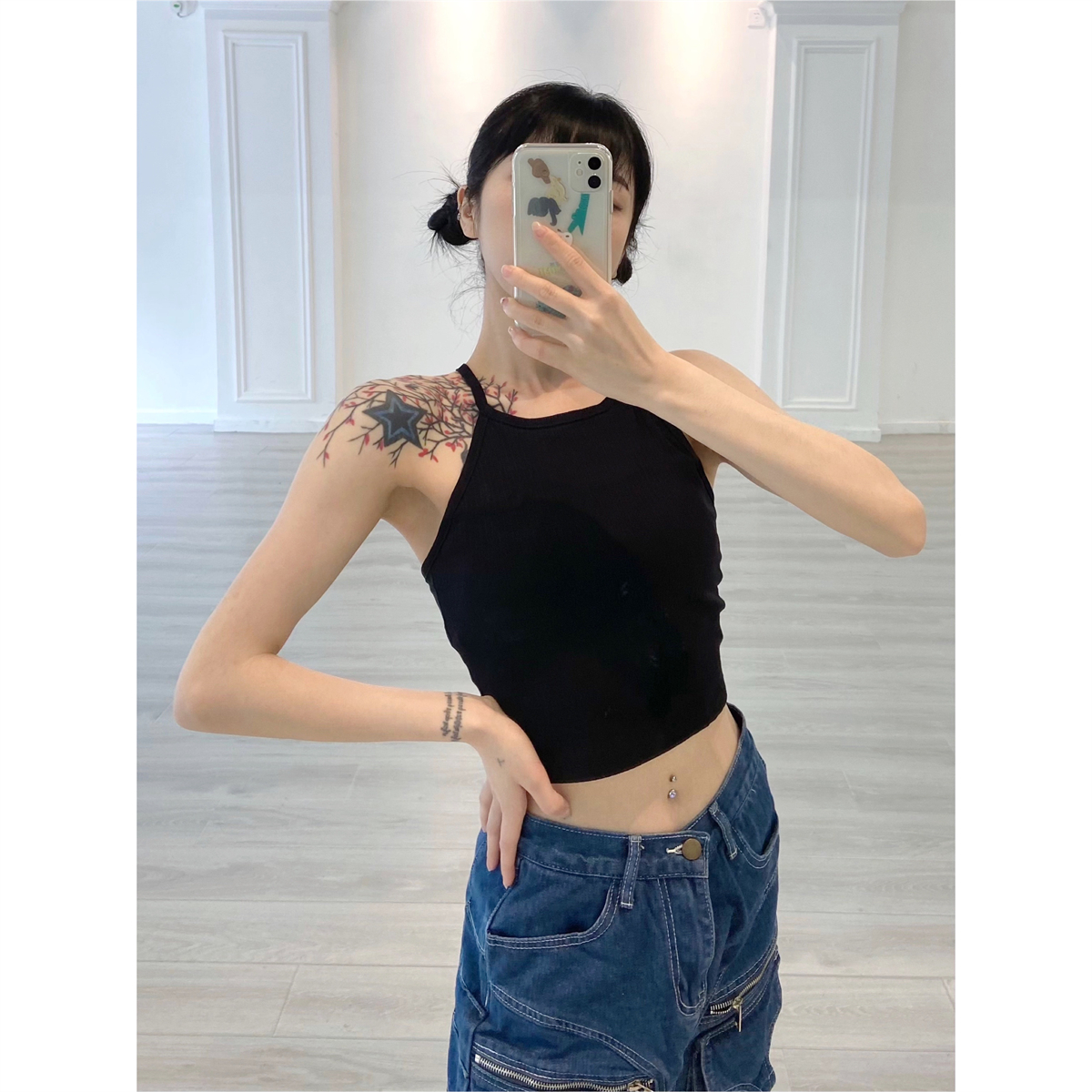 Women's Halter Neck Crop Tank Top with Chest Pads, Thin Straps, Sleeveless - Trendy Ins Style for Y2K Fashion