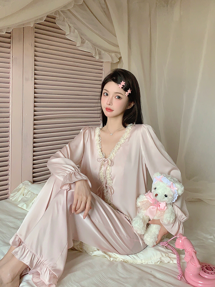 Women's Ice Silk Long Sleeve Pajama Set with Lace, Sexy Homewear for Spring and Autumn, Versatile for Summer Outings Women's Ice Silk Long Sleeve Pajama Set with Lace, Sexy Homewear for Spring and Autumn, Versatile for Summer Outings