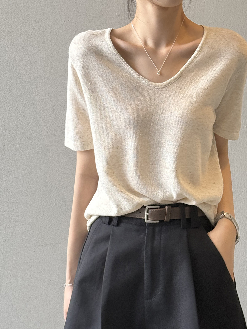 Women's Lightweight Minimalist Ice Silk V-Neck Short Sleeve T-Shirt - Cool Summer 2025 Loose Fit Top Women's Lightweight Minimalist Ice Silk V-Neck Short Sleeve T-Shirt - Cool Summer 2025 Loose Fit Top