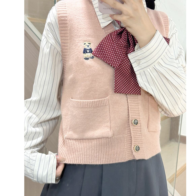Women's Pudding Bear Academy Style Knitted Vest, V-Neck Sleeveless Layering Jacket for Autumn & Winter Fashion Women's Pudding Bear Academy Style Knitted Vest, V-Neck Sleeveless Layering Jacket for Autumn & Winter Fashion