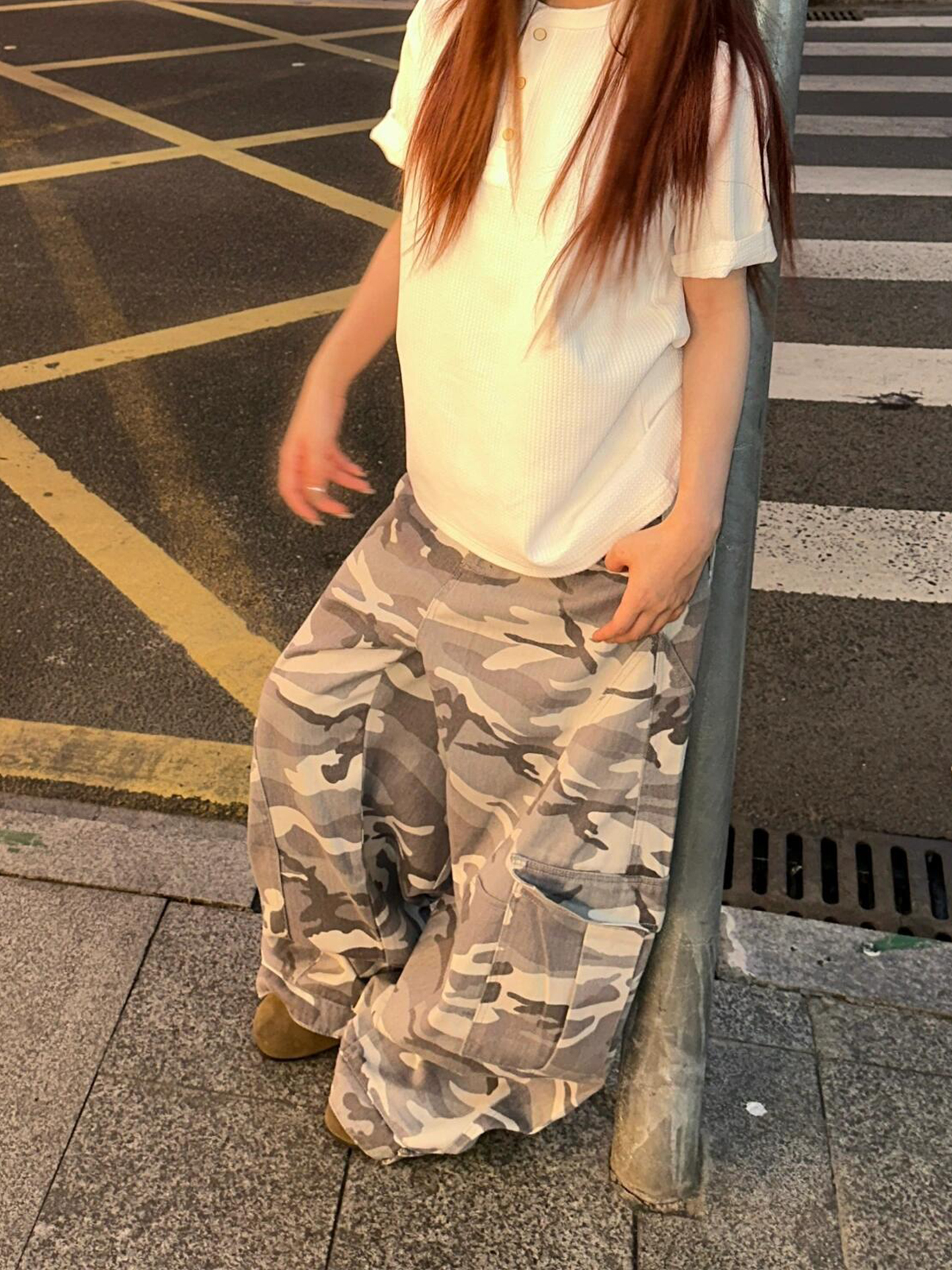Women's Retro Camouflage Work Pants - Eccentric Loose Straight Wide-Leg Design for Casual Versatile Style Women's Retro Camouflage Work Pants - Eccentric Loose Straight Wide-Leg Design for Casual Versatile Style
