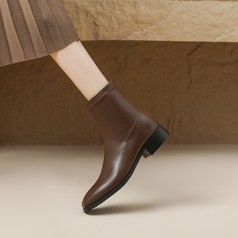 Women's Retro Chunky Heel Ankle Boots, Round Toe, Side Zipper, Slim Fit, Mid-Heel, Large Size 41-43, Versatile 90s Style Women's Retro Chunky Heel Ankle Boots, Round Toe, Side Zipper, Slim Fit, Mid-Heel, Large Size 41-43, Versatile 90s Style