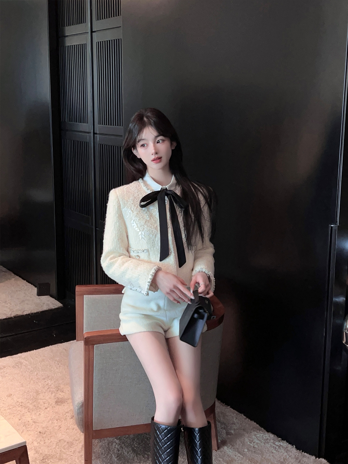 Women's Short Wool Coat - Elegant Embroidered Winter Down Liner with 30% Wool - Chic Woolen Overcoat for Stylish Casual Wear Women's Short Wool Coat - Elegant Embroidered Winter Down Liner with 30% Wool - Chic Woolen Overcoat for Stylish Casual Wear