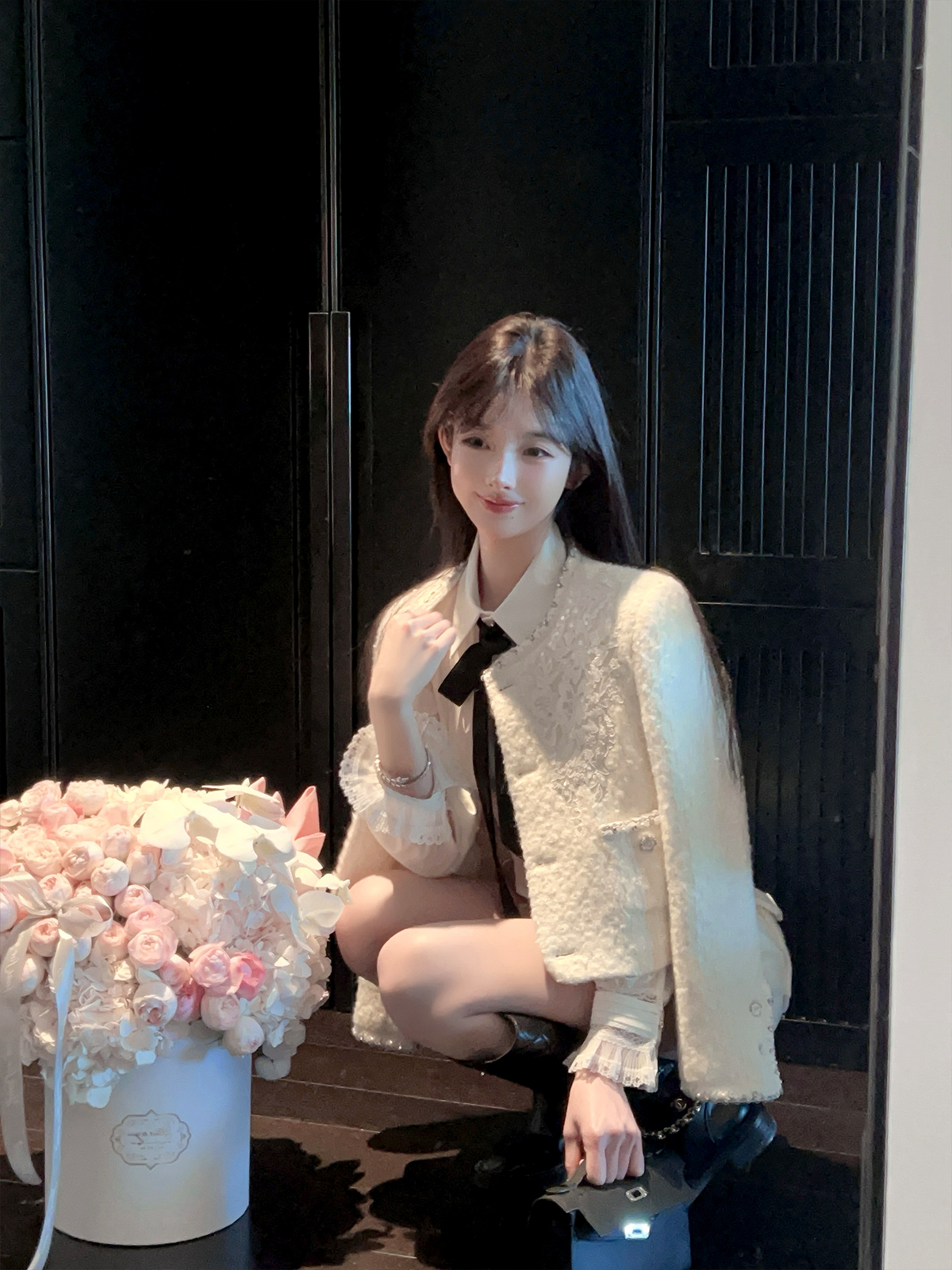 Women's Short Wool Coat - Elegant Embroidered Winter Down Liner with 30% Wool - Chic Woolen Overcoat for Stylish Casual Wear Women's Short Wool Coat - Elegant Embroidered Winter Down Liner with 30% Wool - Chic Woolen Overcoat for Stylish Casual Wear