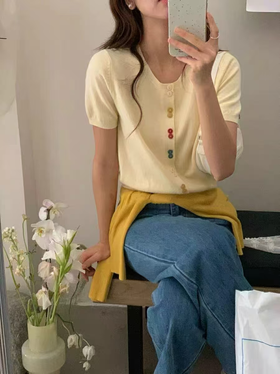 Women's Slim Fit Round Neck Short Sleeve Knitted Cardigan - Stylish Summer T-Shirt Top for a Youthful Look Women's Slim Fit Round Neck Short Sleeve Knitted Cardigan - Stylish Summer T-Shirt Top for a Youthful Look