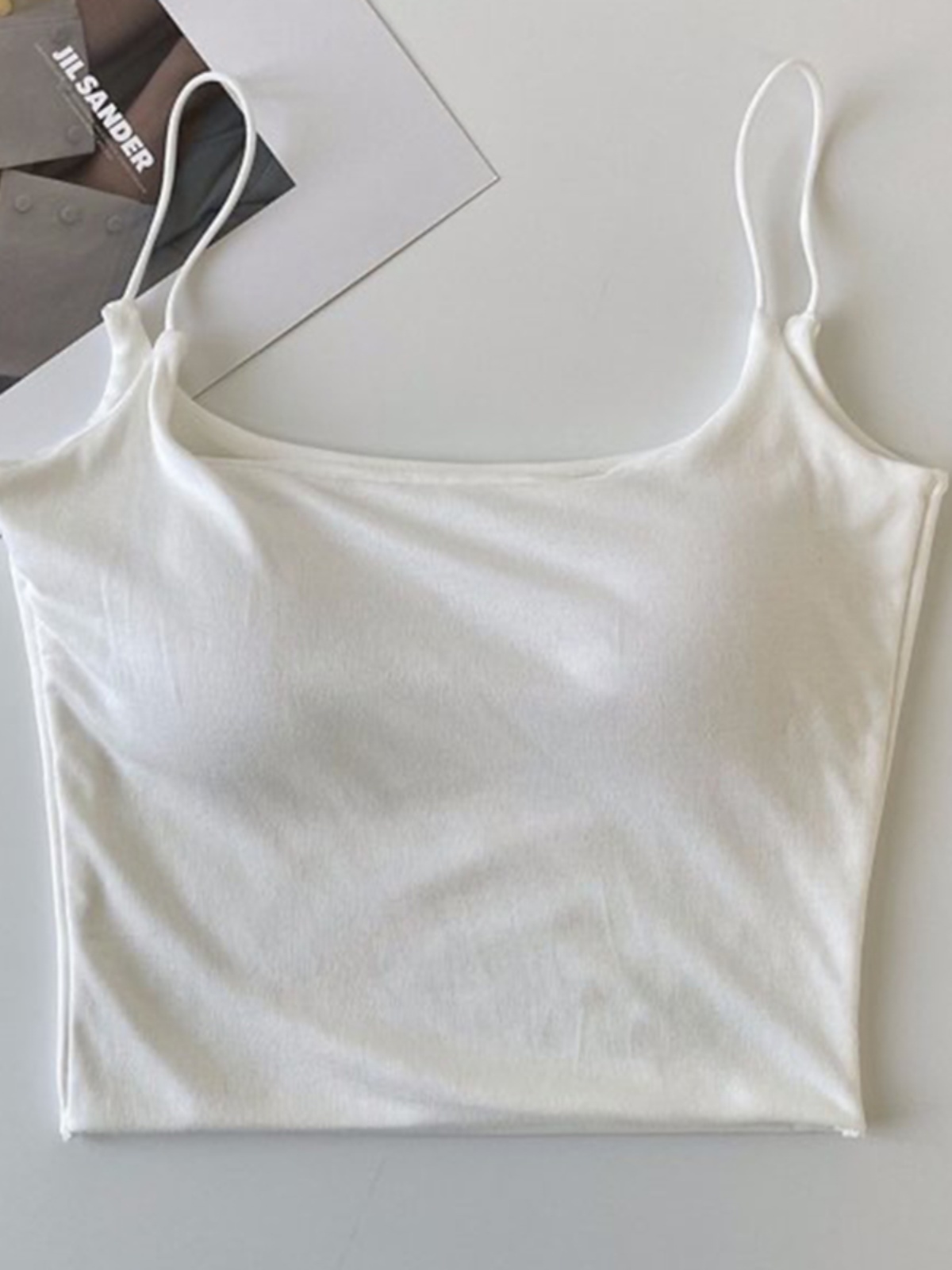 Women's Solid Color Camisole with Built-in Bra, Sleeveless Slim Fit Top for Layering, 2025 New Style Fashion Essential Women's Solid Color Camisole with Built-in Bra, Sleeveless Slim Fit Top for Layering, 2025 New Style Fashion Essential