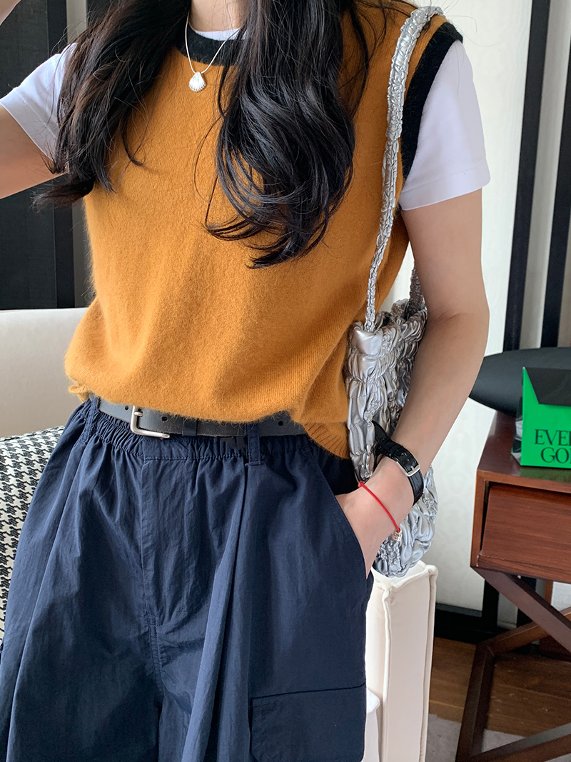 Women's Spring 2025 Raccoon Knit Vest - Round Neck Pullover Cardigan Sweater, Cozy Layering Essential for Effortless Style Women's Spring 2025 Raccoon Knit Vest - Round Neck Pullover Cardigan Sweater, Cozy Layering Essential for Effortless Style