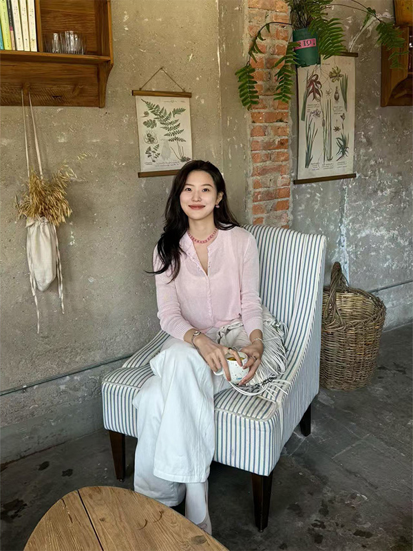 Women's Summer Elegant Cardigan - High-End Sun Protection with Twisted Flower Placket and Round Neck Design Women's Summer Elegant Cardigan - High-End Sun Protection with Twisted Flower Placket and Round Neck Design