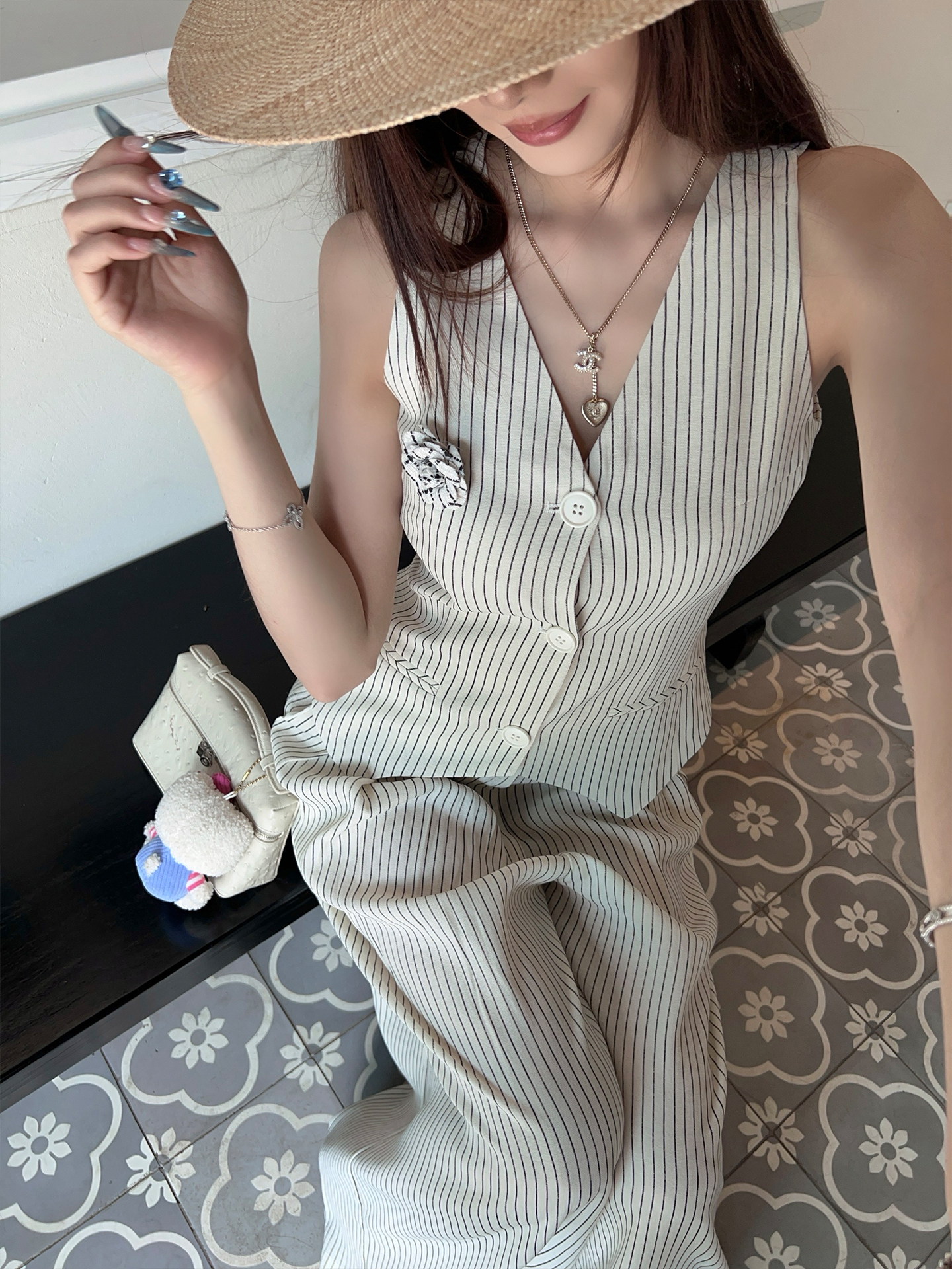 Women's Summer Striped High-Waisted Vest and Wide-Leg Pants Two-Piece Set - Trendy Y2K Style Outfit Women's Summer Striped High-Waisted Vest and Wide-Leg Pants Two-Piece Set - Trendy Y2K Style Outfit