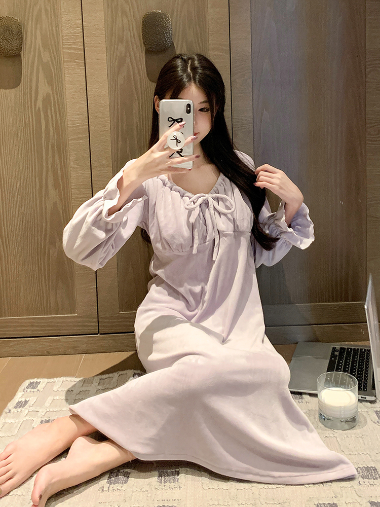 Women's Velvet Long Sleeve Nightgown - Cozy Flannel Pajamas & Coral Fleece Robe for Autumn Winter Comfort Women's Velvet Long Sleeve Nightgown - Cozy Flannel Pajamas & Coral Fleece Robe for Autumn Winter Comfort
