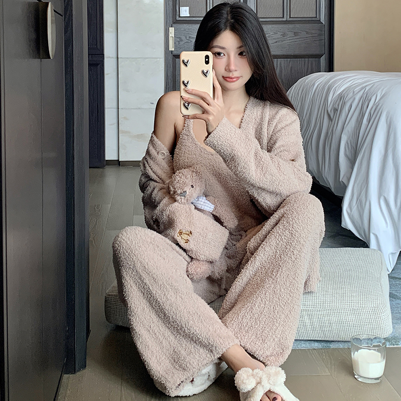 Women's Velvet Pajamas Set - Cozy Coral Fleece 3-Piece Maternity Loungewear, Plush Bear Design for Autumn and Winter Comfort Women's Velvet Pajamas Set - Cozy Coral Fleece 3-Piece Maternity Loungewear, Plush Bear Design for Autumn and Winter Comfort