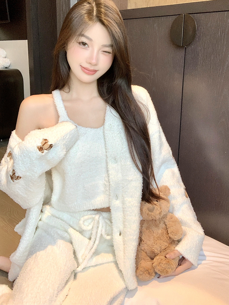 Women's Velvet Pajamas Set - Cozy Coral Fleece 3-Piece Maternity Loungewear, Plush Bear Design for Autumn and Winter Comfort Women's Velvet Pajamas Set - Cozy Coral Fleece 3-Piece Maternity Loungewear, Plush Bear Design for Autumn and Winter Comfort