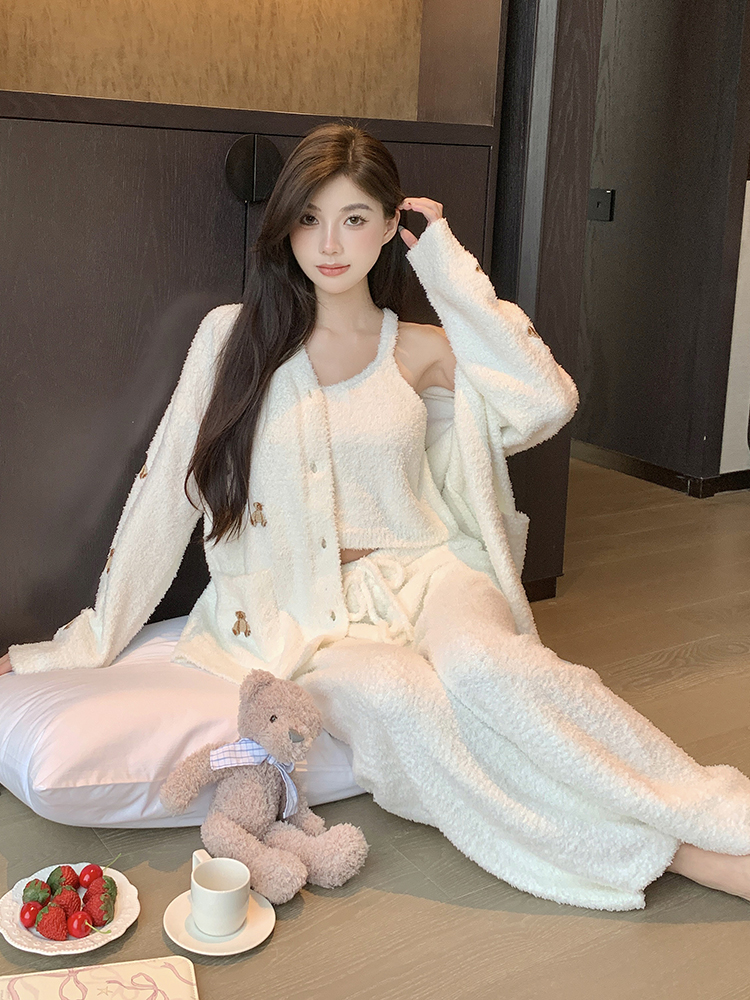 Women's Velvet Pajamas Set - Cozy Coral Fleece 3-Piece Maternity Loungewear, Plush Bear Design for Autumn and Winter Comfort Women's Velvet Pajamas Set - Cozy Coral Fleece 3-Piece Maternity Loungewear, Plush Bear Design for Autumn and Winter Comfort