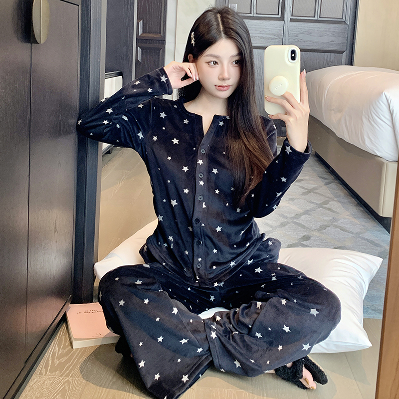 Women's Velvet Pajamas Set - Thickened Plush Loungewear for Autumn Winter, Cozy High-Quality Sleepwear