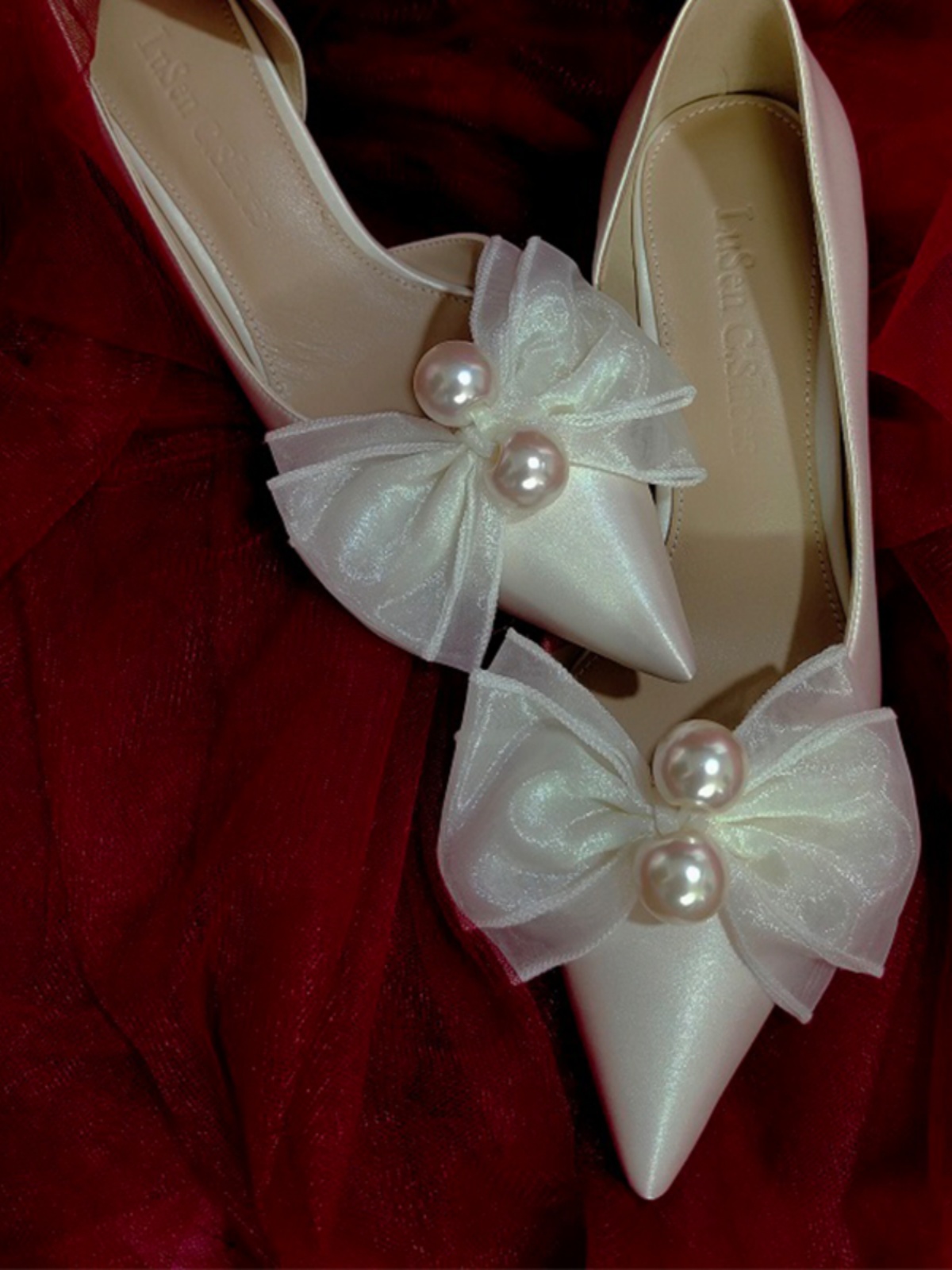 Women's White Pointed Toe Stiletto Heels with Bowknot - Bridal Wedding Shoes, Elegant Design for Bridesmaids Women's White Pointed Toe Stiletto Heels with Bowknot - Bridal Wedding Shoes, Elegant Design for Bridesmaids