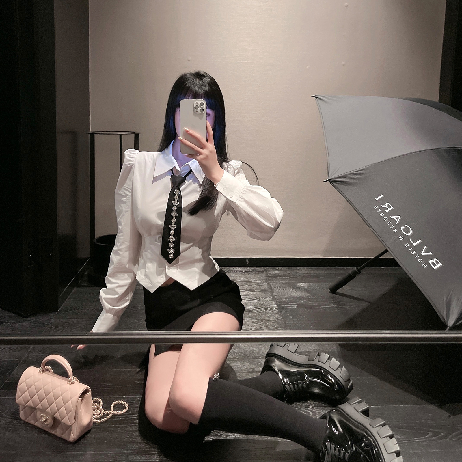 Women's White Vintage Style Shirt, Spring Waist-Defining Slim Fit, Unique Design, Trendy Retro Fashion