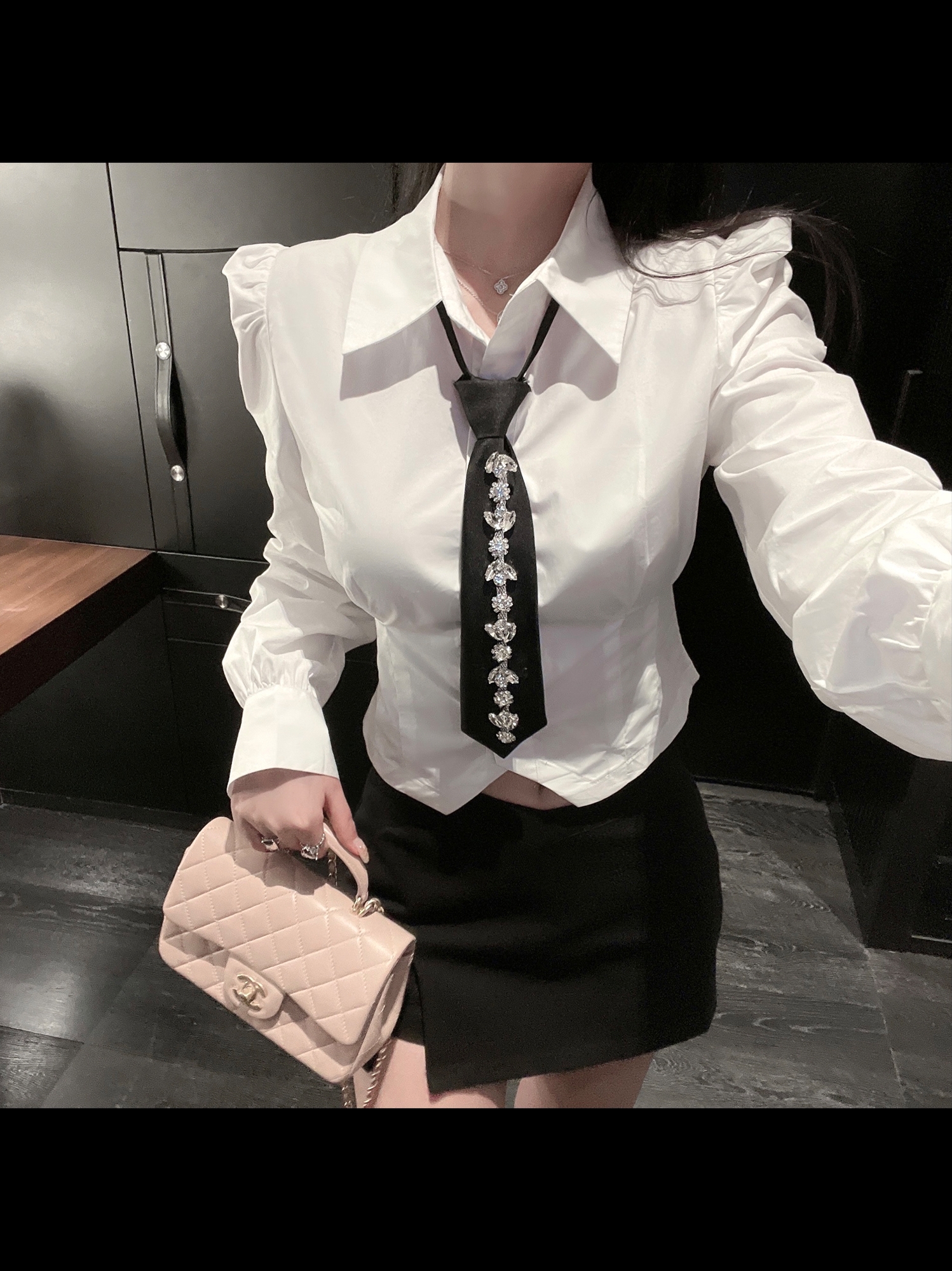 Women's White Vintage Style Shirt, Spring Waist-Defining Slim Fit, Unique Design, Trendy Retro Fashion Women's White Vintage Style Shirt, Spring Waist-Defining Slim Fit, Unique Design, Trendy Retro Fashion