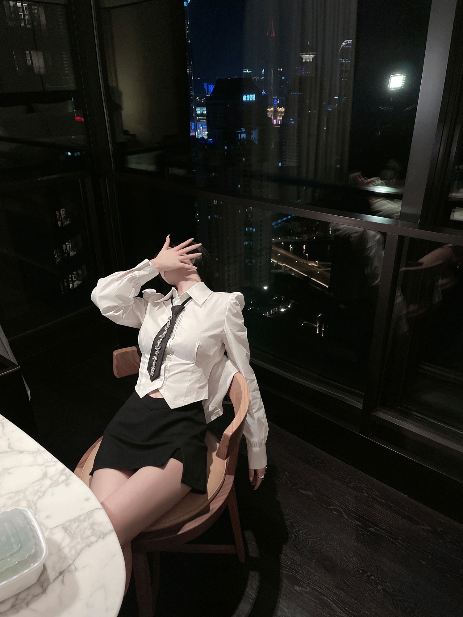 Women's White Vintage Style Shirt, Spring Waist-Defining Slim Fit, Unique Design, Trendy Retro Fashion Women's White Vintage Style Shirt, Spring Waist-Defining Slim Fit, Unique Design, Trendy Retro Fashion