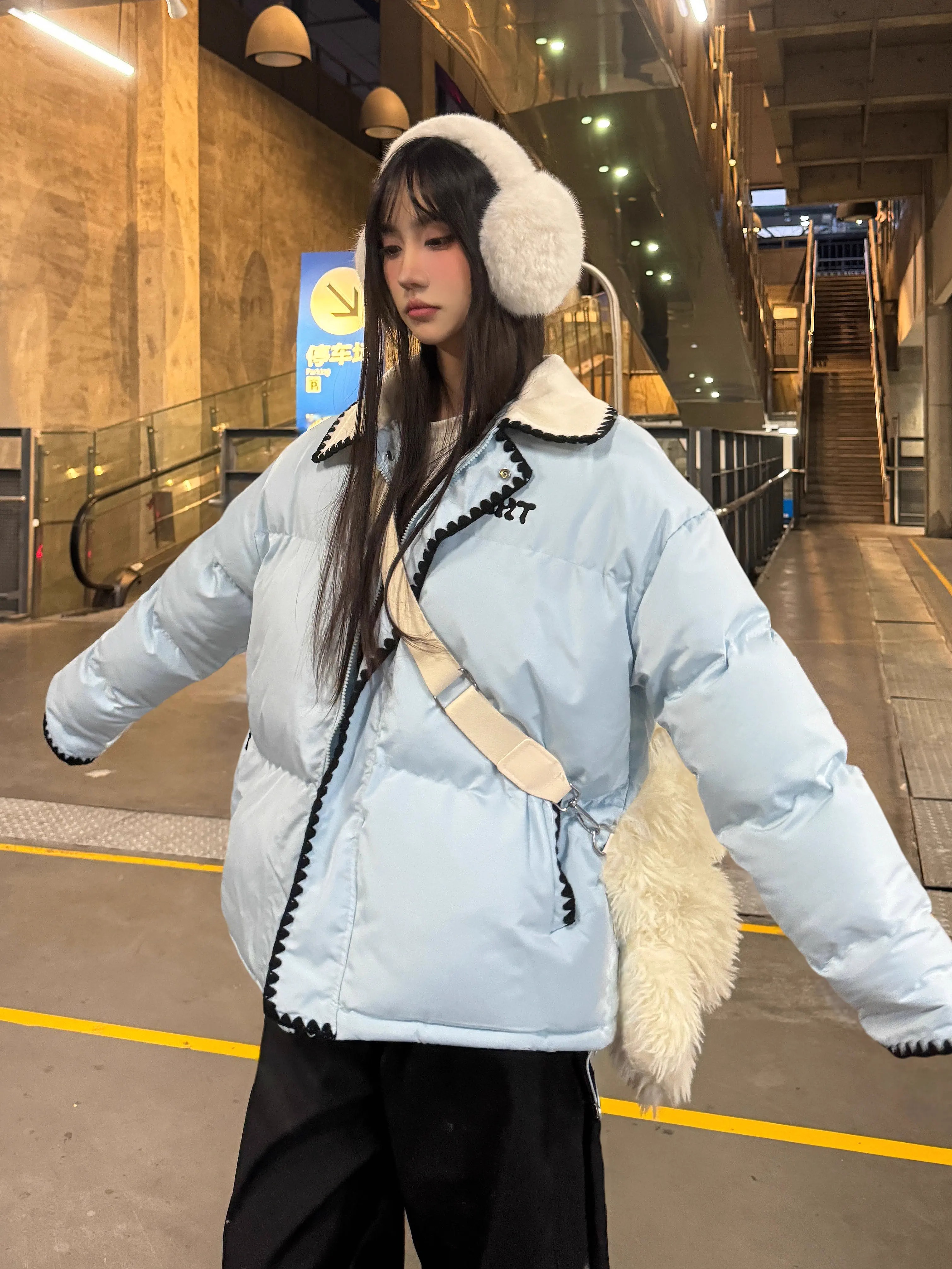 Women's Winter Cotton Jacket - American College Style Shell Embroidery, Spliced Lamb Collar, Thickened Outerwear Women's Winter Cotton Jacket - American College Style Shell Embroidery, Spliced Lamb Collar, Thickened Outerwear