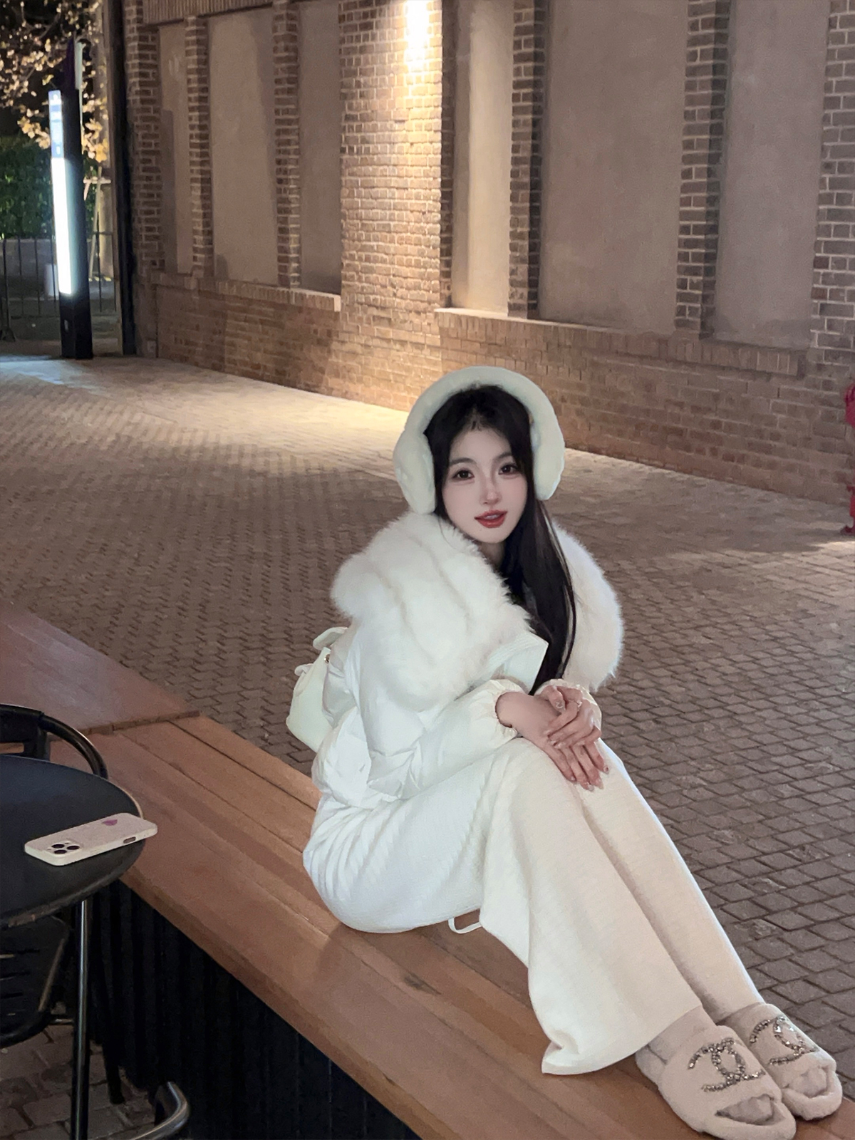 Women's Winter Eco-Friendly White Down Jacket with Fur Collar - Short Warm Puffer Coat for Cozy Style Women's Winter Eco-Friendly White Down Jacket with Fur Collar - Short Warm Puffer Coat for Cozy Style