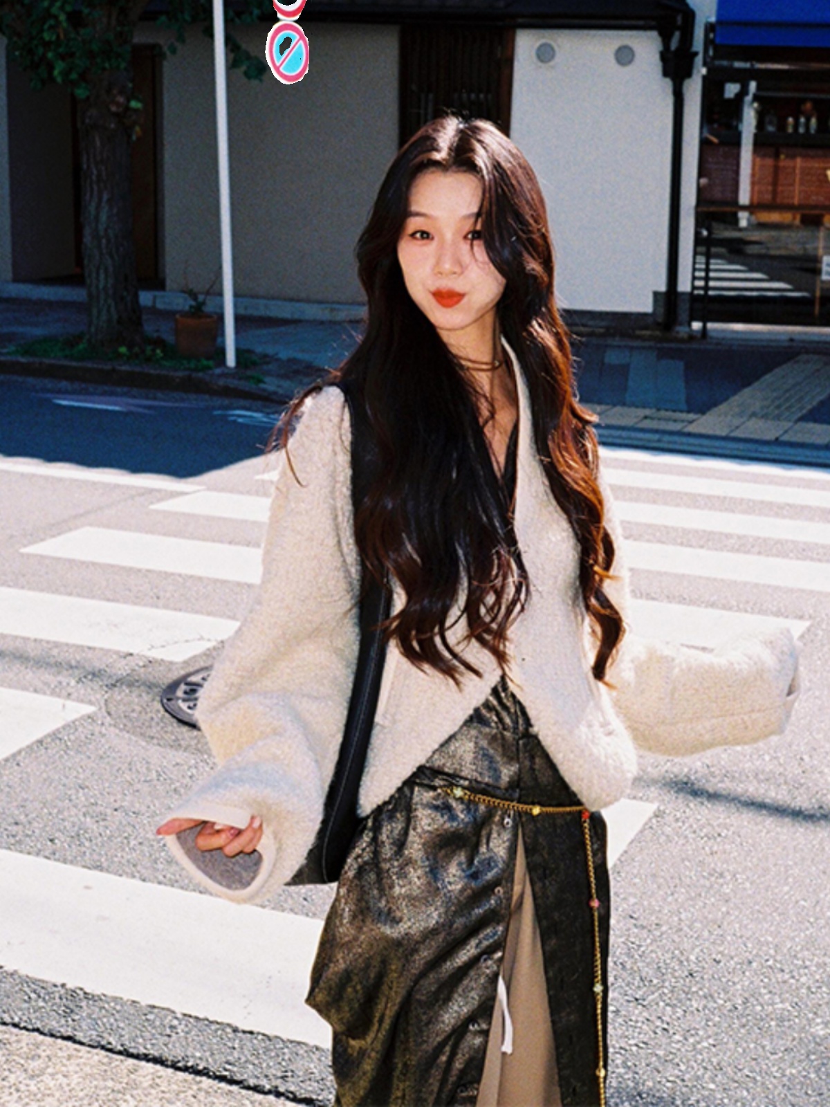 Women's Winter White Cape Style Soft Knitted Coat with Drop Shoulder and Loose Fit - Temperament Fashion for Cozy Chic Looks Women's Winter White Cape Style Soft Knitted Coat with Drop Shoulder and Loose Fit - Temperament Fashion for Cozy Chic Looks