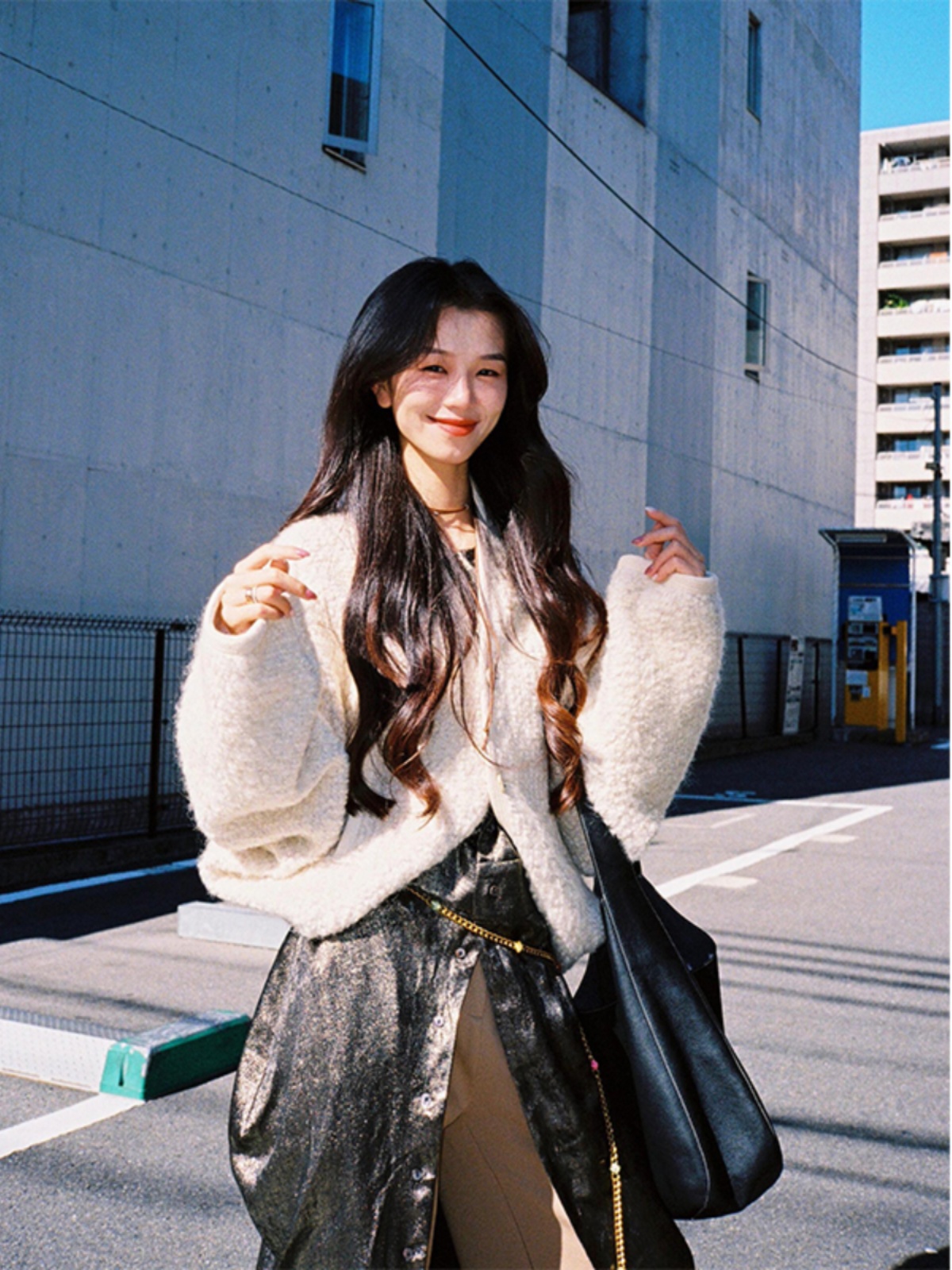 Women's Winter White Cape Style Soft Knitted Coat with Drop Shoulder and Loose Fit - Temperament Fashion for Cozy Chic Looks Women's Winter White Cape Style Soft Knitted Coat with Drop Shoulder and Loose Fit - Temperament Fashion for Cozy Chic Looks