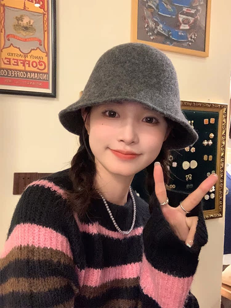 Women's Wool Fisherman Hat - Oversized Bucket Hat for Autumn & Winter, Face-Covering Design, Flattering Large Head Circumference Women's Wool Fisherman Hat - Oversized Bucket Hat for Autumn & Winter, Face-Covering Design, Flattering Large Head Circumference