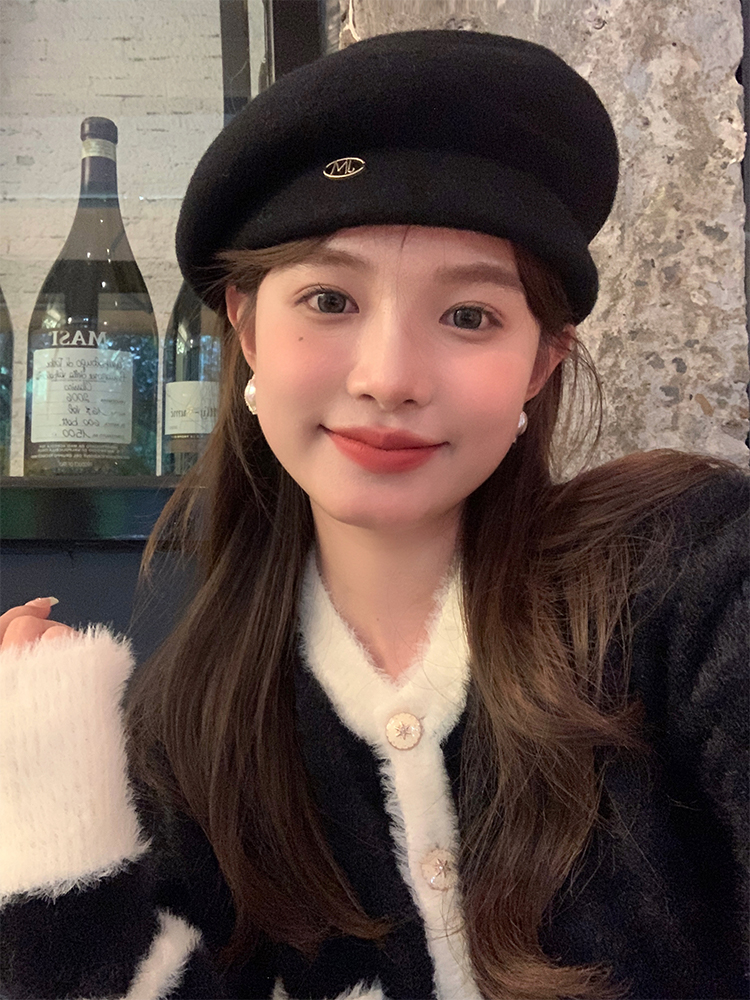 Wool Beret for Women - Autumn Winter Style, Large Head Circumference, Painter's Hat, Face-Slimming Trendy Design Wool Beret for Women - Autumn Winter Style, Large Head Circumference, Painter's Hat, Face-Slimming Trendy Design