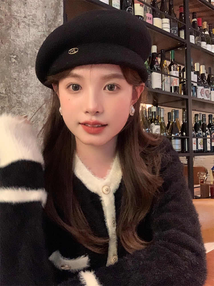 Wool Beret for Women - Autumn Winter Style, Large Head Circumference, Painter's Hat, Face-Slimming Trendy Design Wool Beret for Women - Autumn Winter Style, Large Head Circumference, Painter's Hat, Face-Slimming Trendy Design