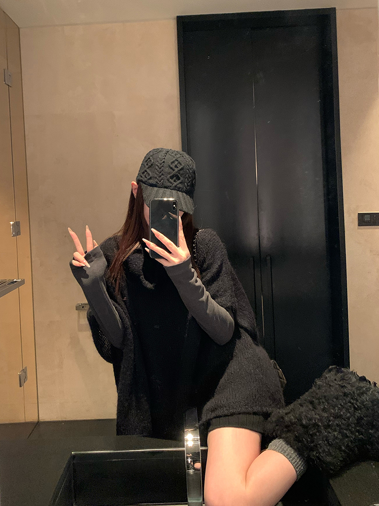 Wool Cape Vest High Neck Knitted Sweater and Shorts Set - Winter Slim Fit Fashion for Cozy Layering Wool Cape Vest High Neck Knitted Sweater and Shorts Set - Winter Slim Fit Fashion for Cozy Layering